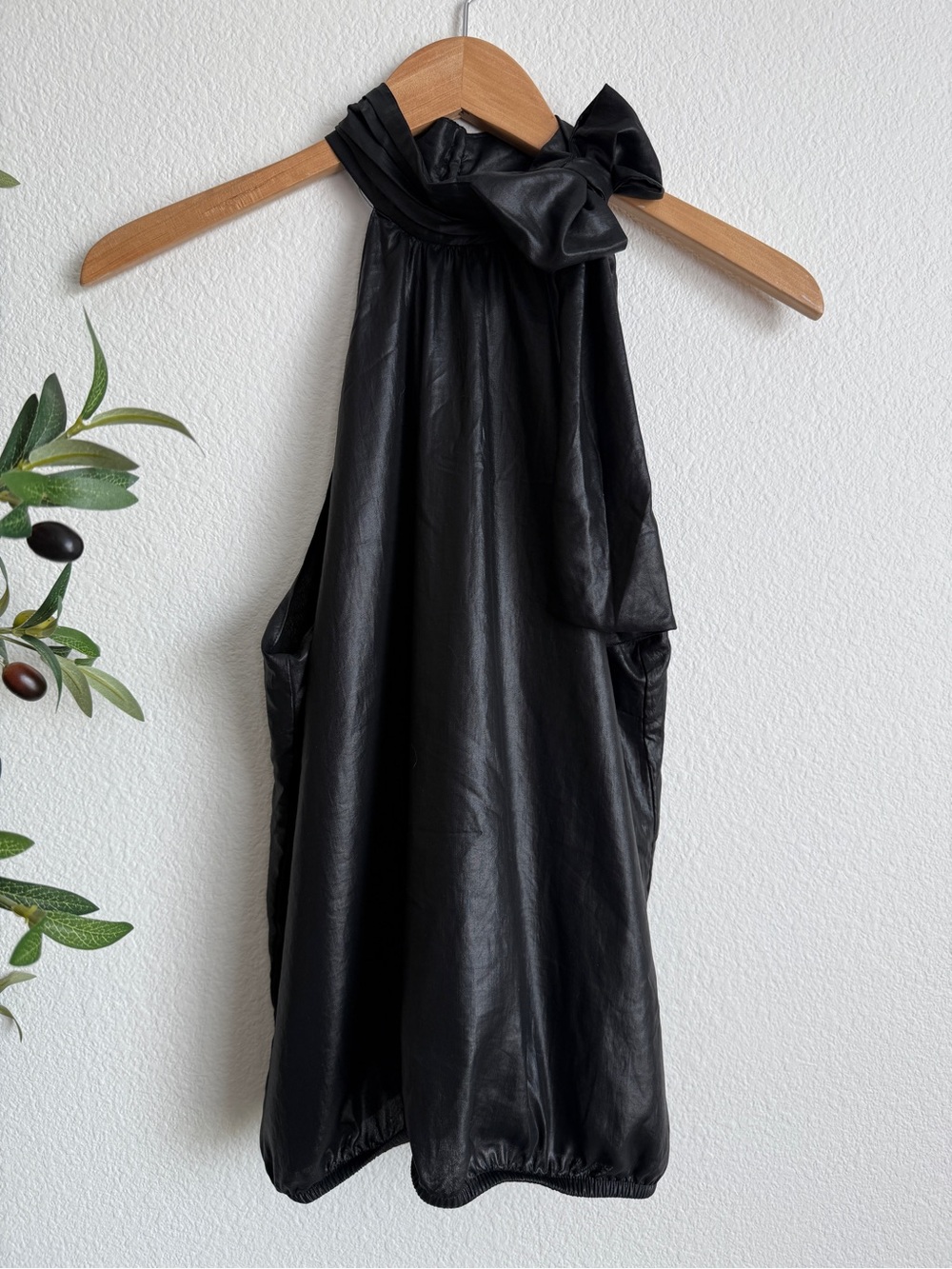 Divided Black Faux Leather Edgy Y2K Going Out High Neck Halter Top Womens Size 8